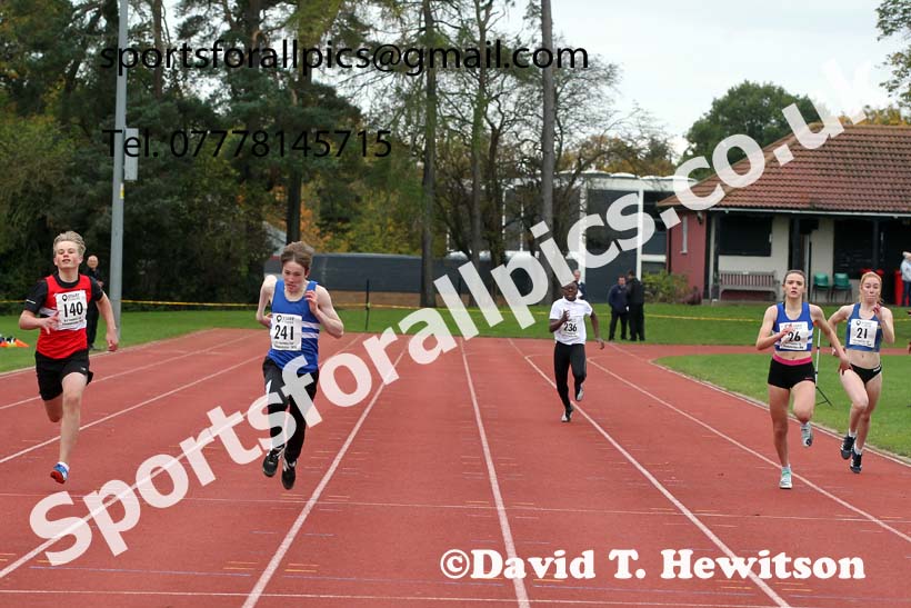 200 metres, NECAA Open Meeting, Morpeth, Sunday, October 18th. David T. Hewitson/Sports for All Pics